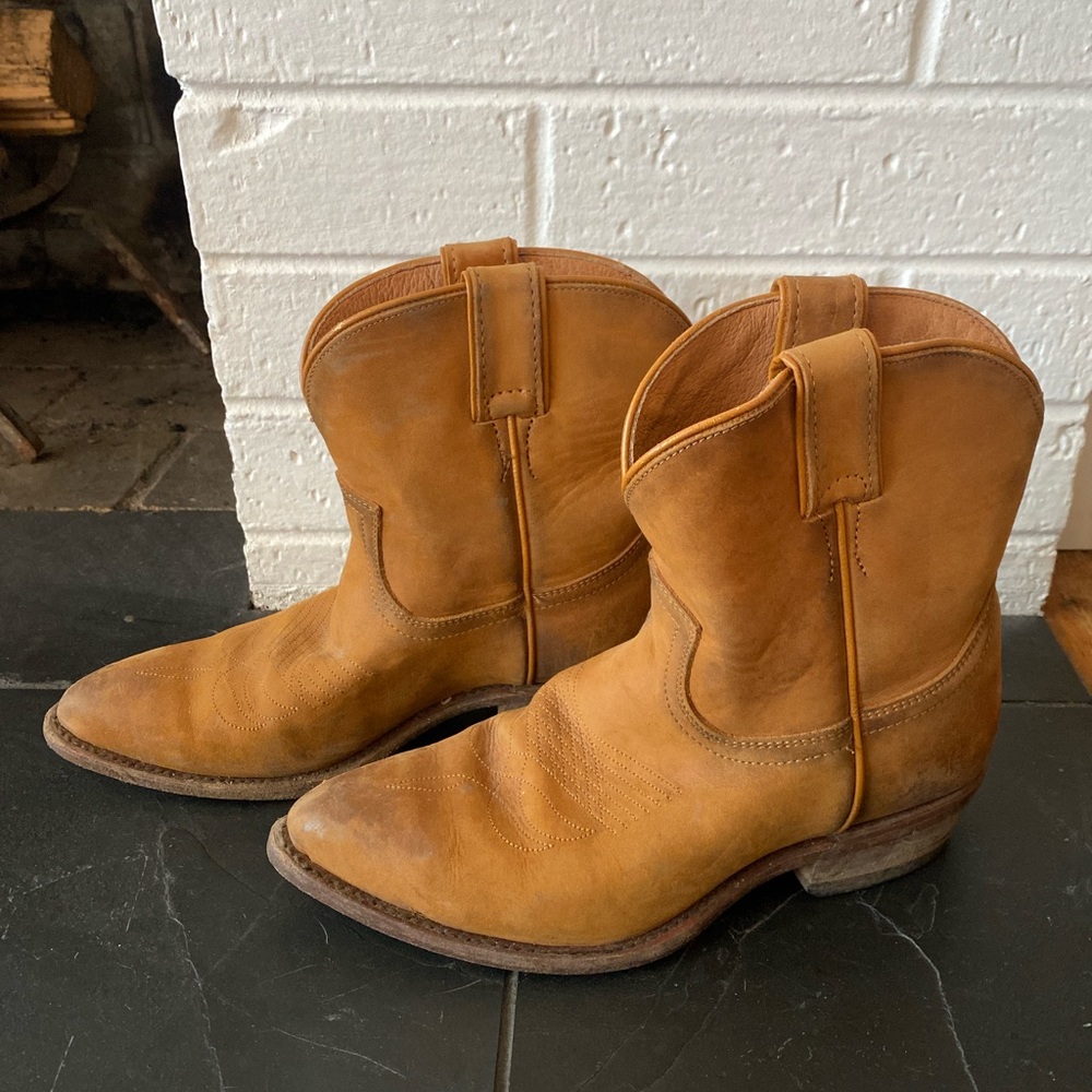 Frye Tan Leather Western Cowboy Boots